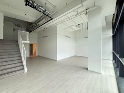 Woods Square (D25), Office #536498561